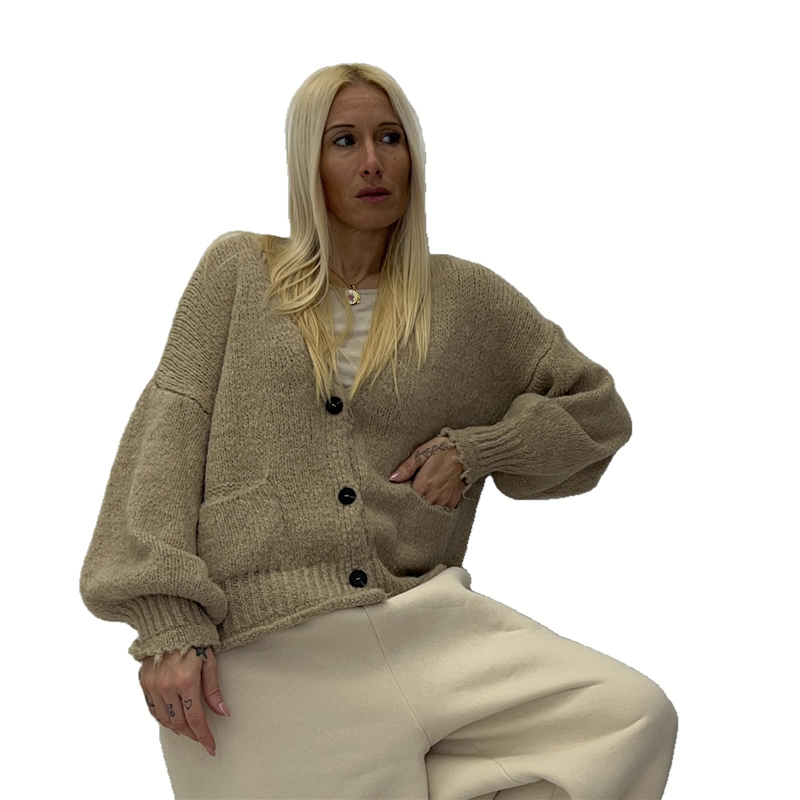 cardigan con bottoni e tasche frontali bottoncino